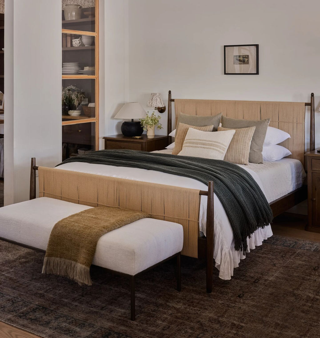 Richard Natural Rush Bed