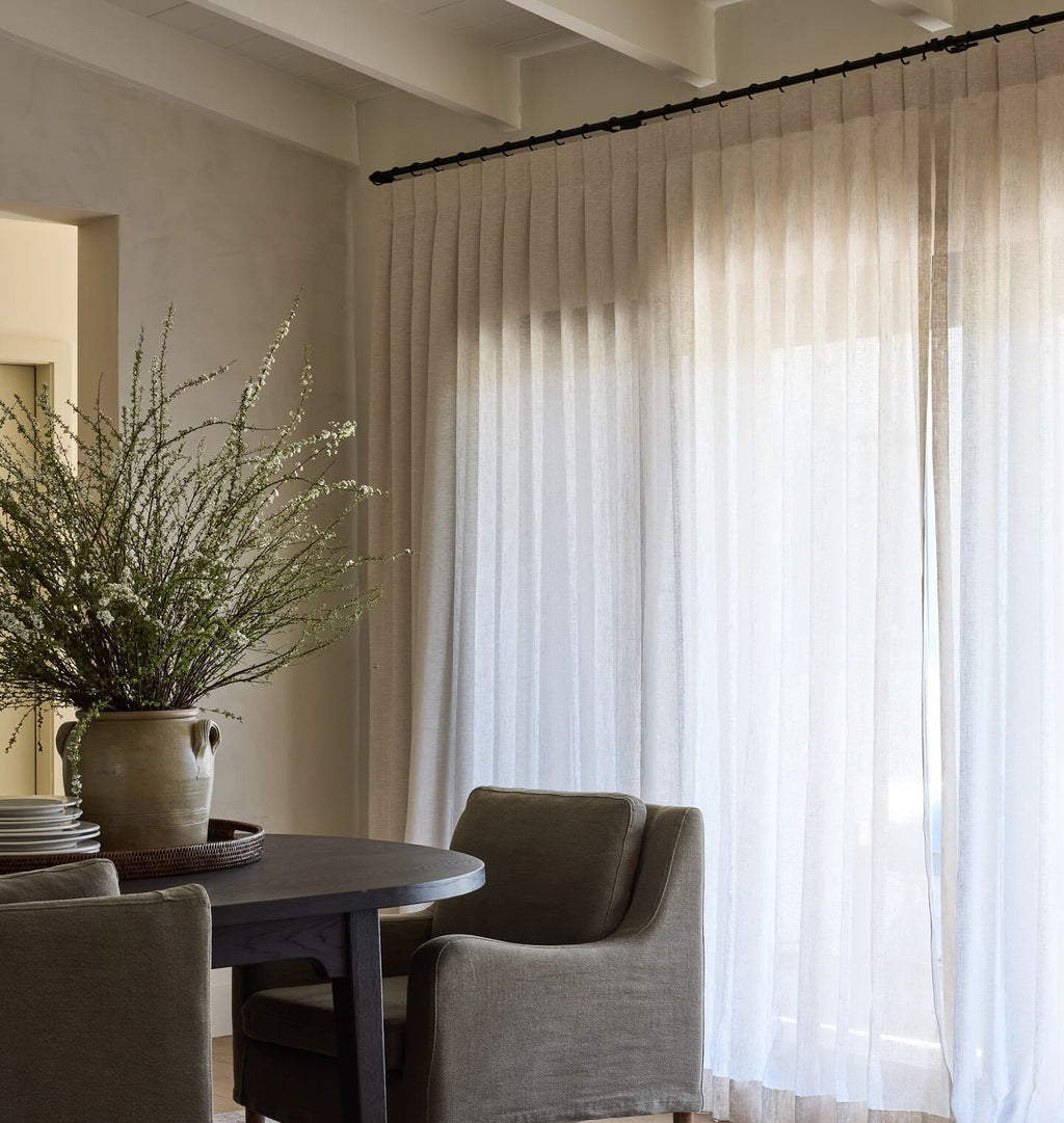 Black Curved Curtain Rod 40"-77"