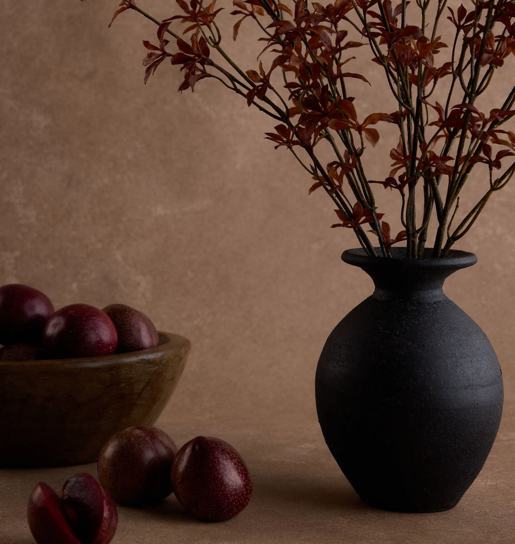 Nealy Vase