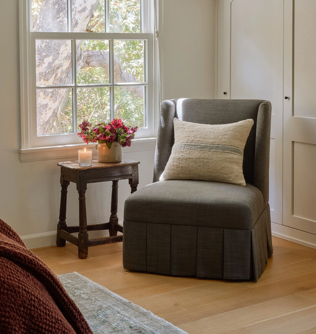 Rhea Chair