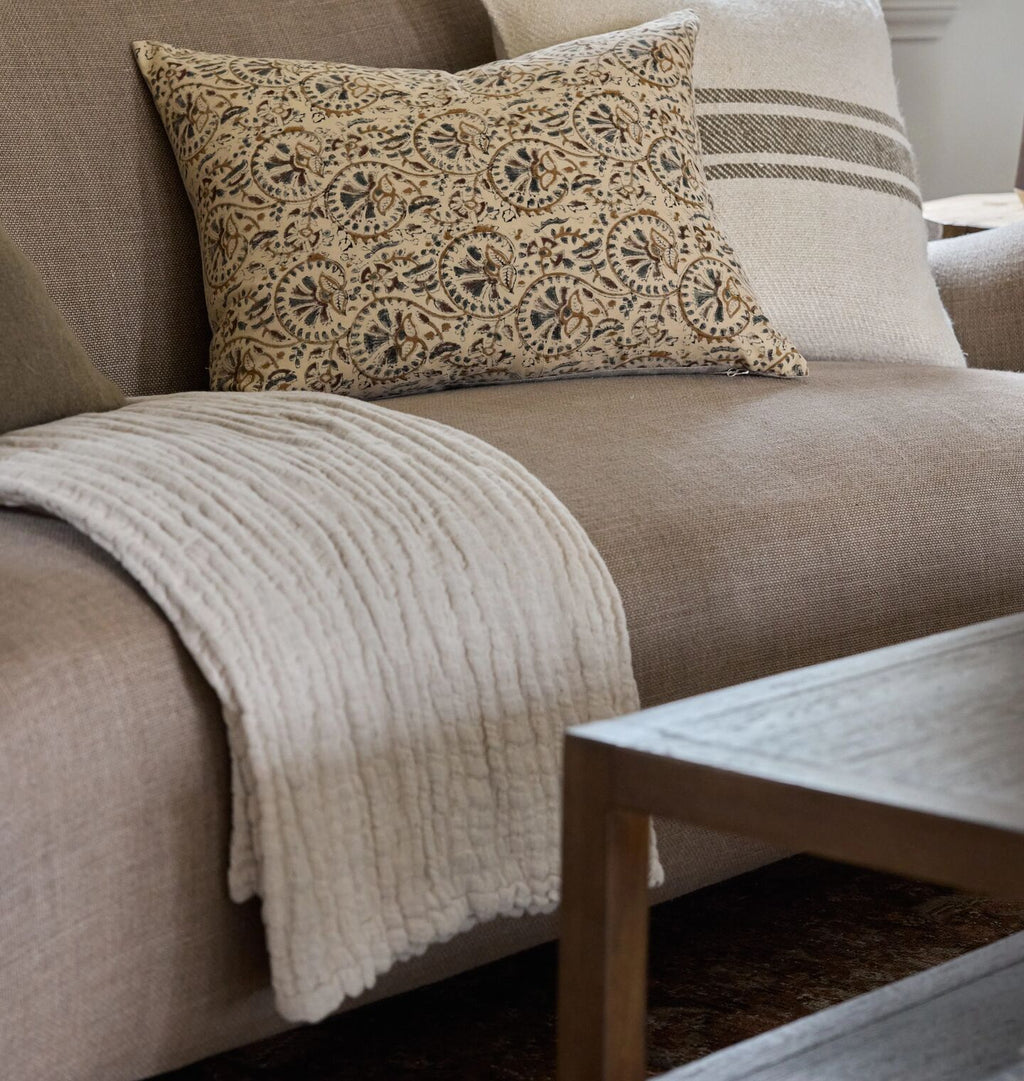 Luzia Throw Blanket
