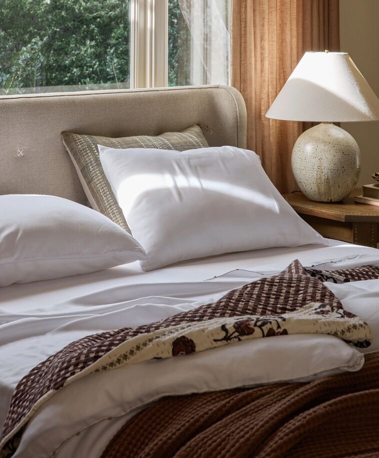 Serina Bed