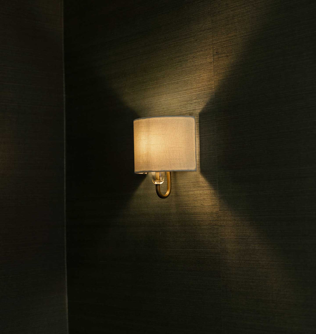 Delina Sconce