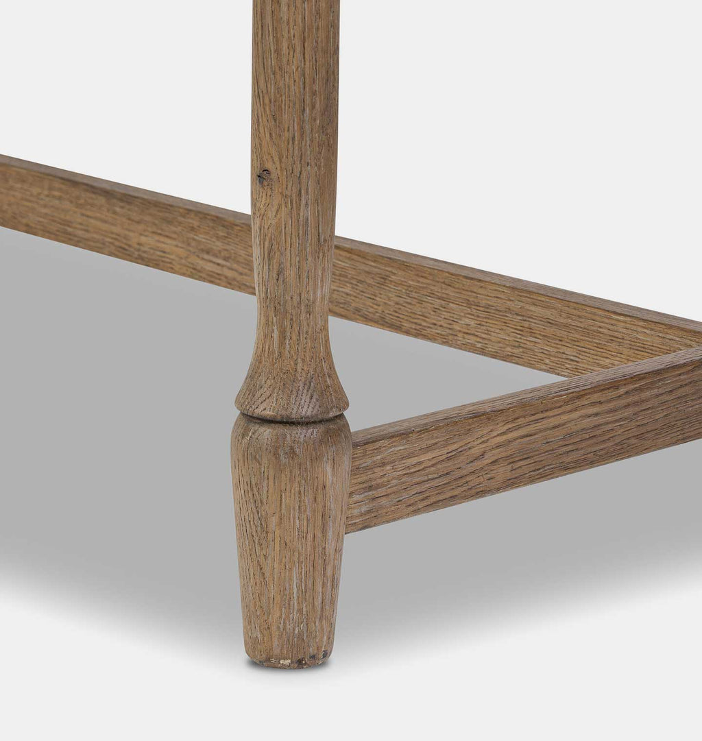 Bari Desk