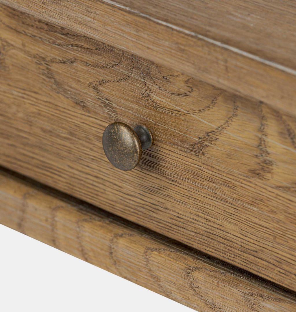 Bari Desk