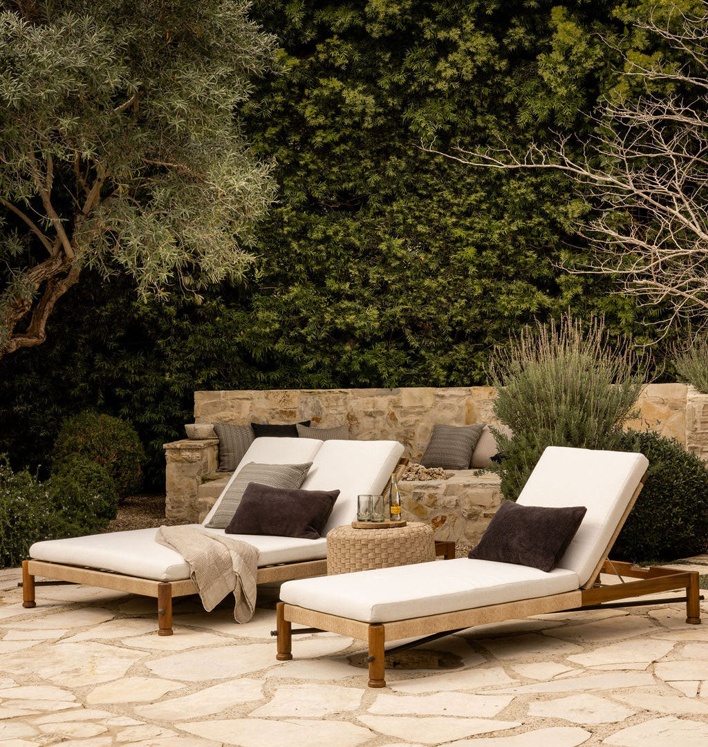 Venetia Outdoor End TableVenetia Outdoor End Table
