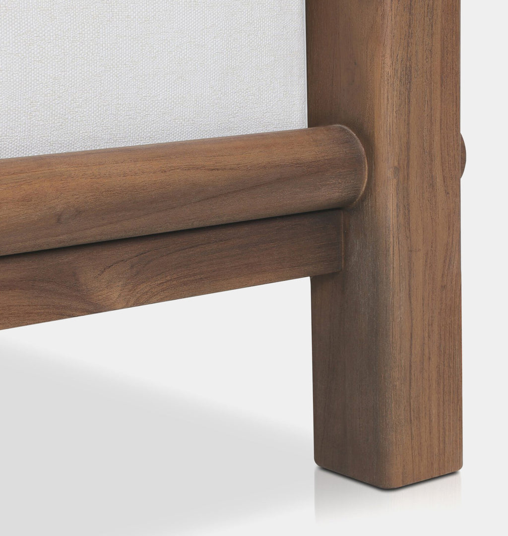 Lumi Outdoor Lounge Chair