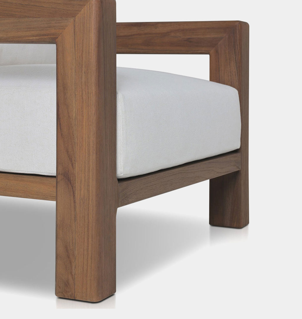 Lumi Outdoor Lounge Chair