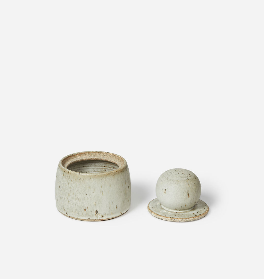 Stash Pot Cream Medium