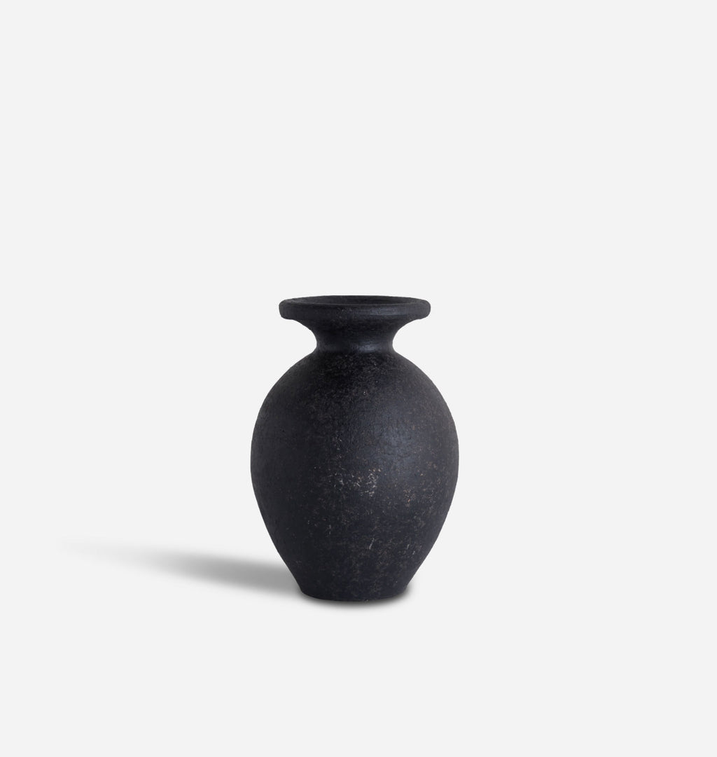 Nealy Vase