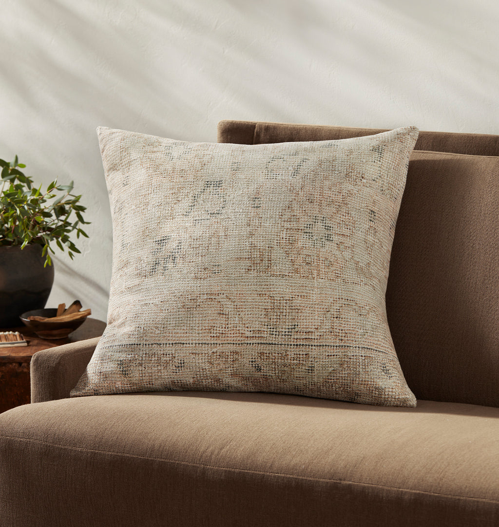 Celestia Pillow 22'' x 22'' Natural / Blue