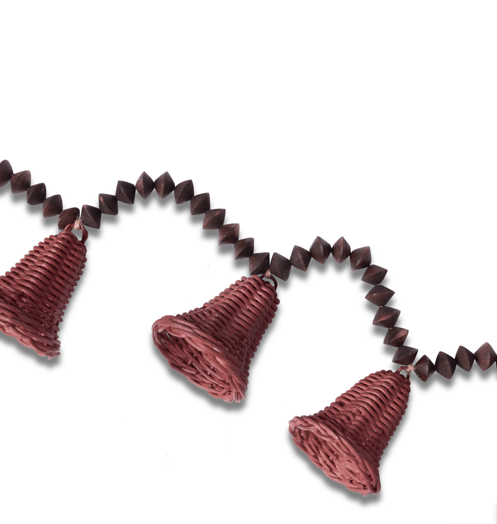 Linden Wicker Bell Garland