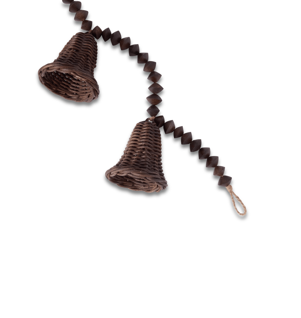 Linden Wicker Bell Garland