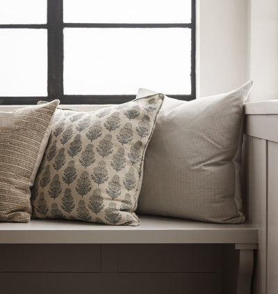 Tandil Pillow 22" x 22"