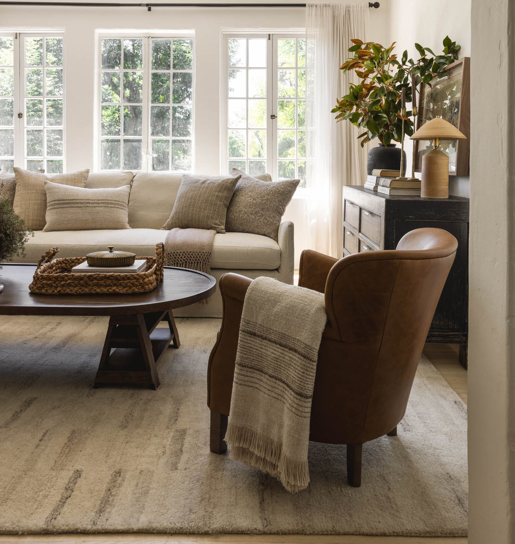 Rocky ROC-04 Ivory / Dove Area Rug