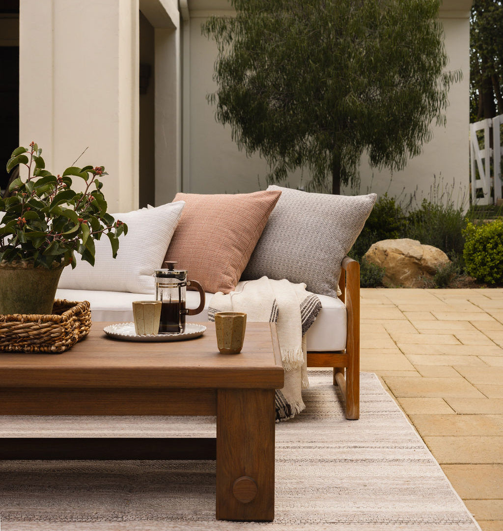Lumi Outdoor Coffee Table