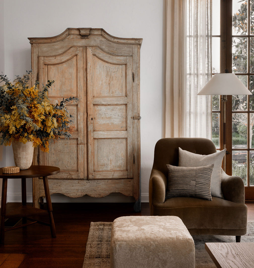 Rui Armchair