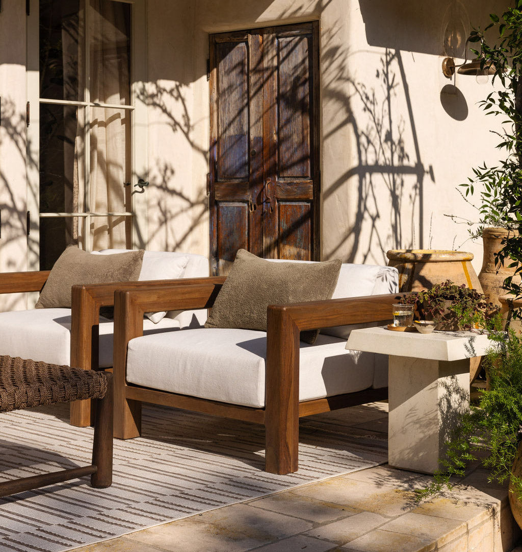 Lumi Outdoor Lounge Chair