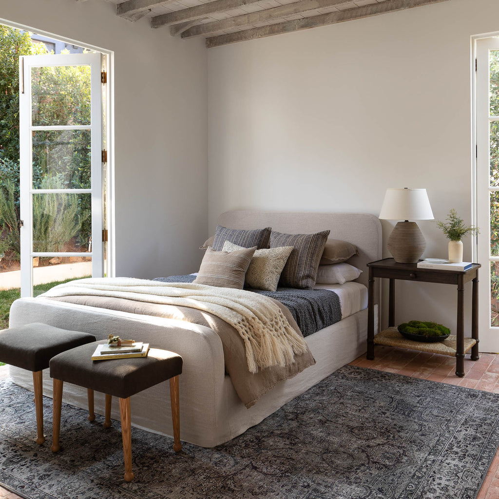 Serina Bed