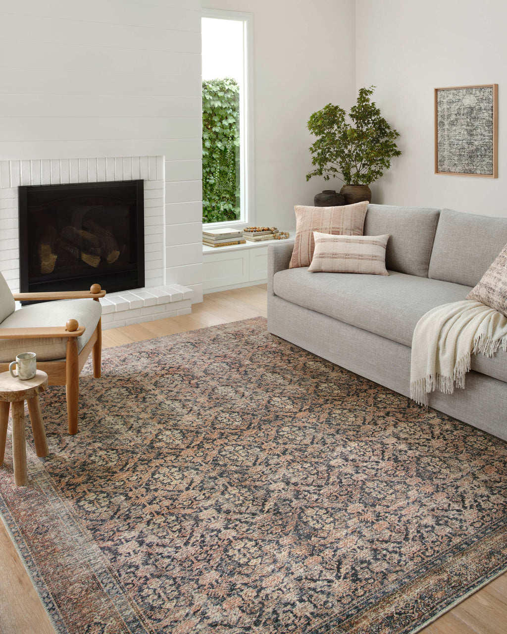 Billie BIL-01 Ink / Salmon Area Rug