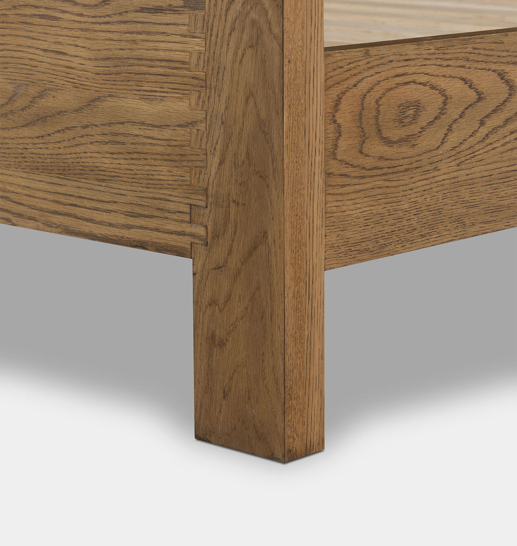 Modesto Bed