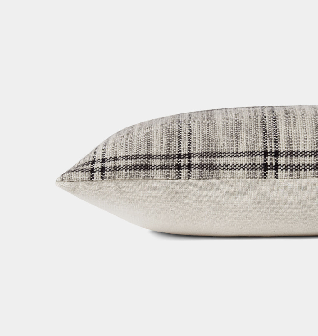 Dalia Pillow