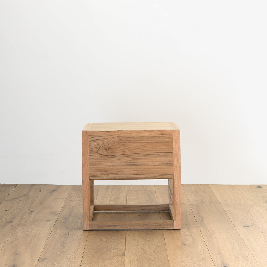 Mandeville Side Table - Furniture - Line - Side Table - Mandeville – Shoppe Amber Interiors