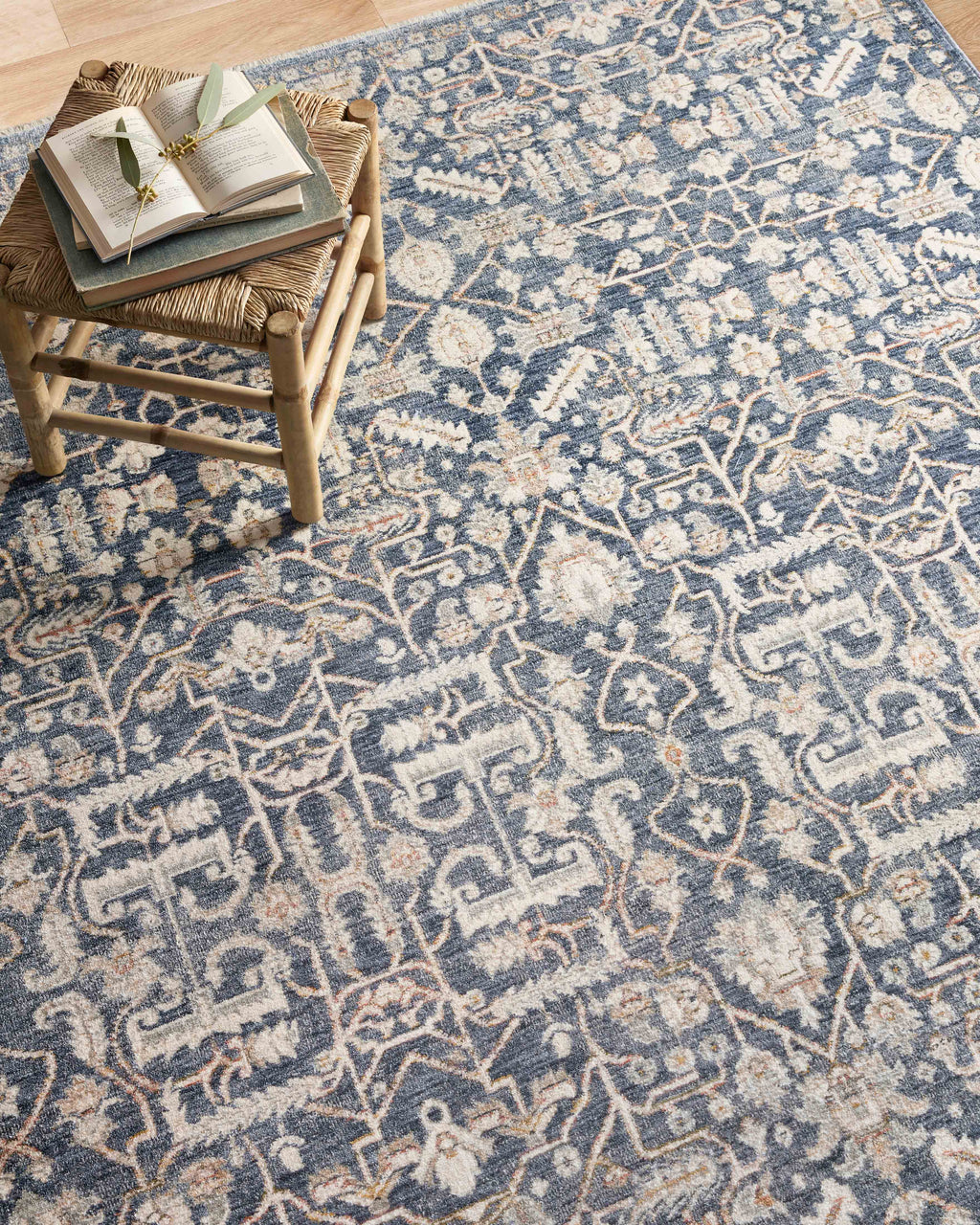 Zuma ZUM-02 Blue / Ivory Area Rug