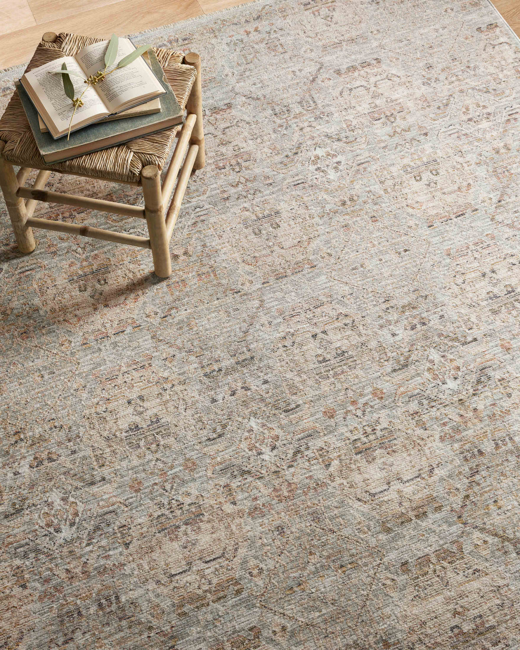 Zuma ZUM-05 Silver / Multi Area Rug
