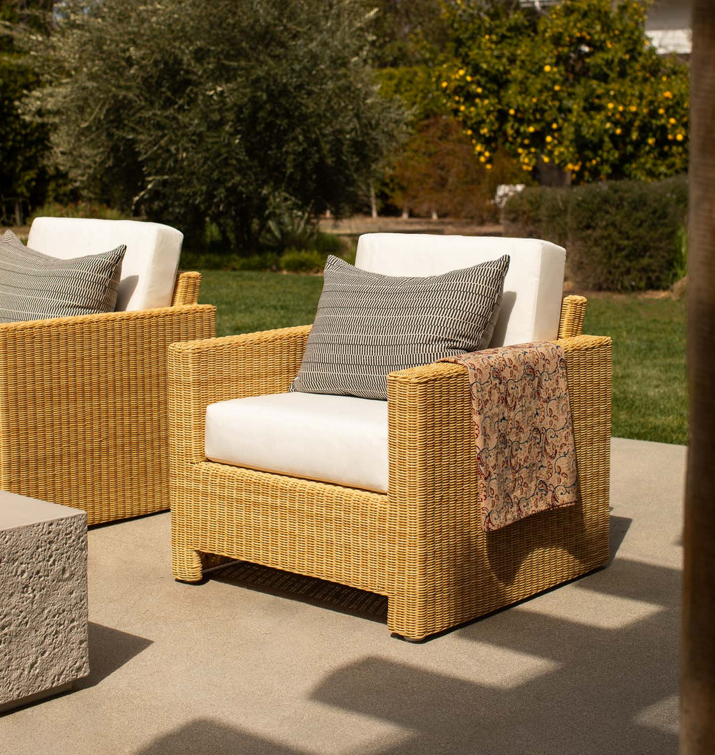 Elly Outdoor Lounge Chair