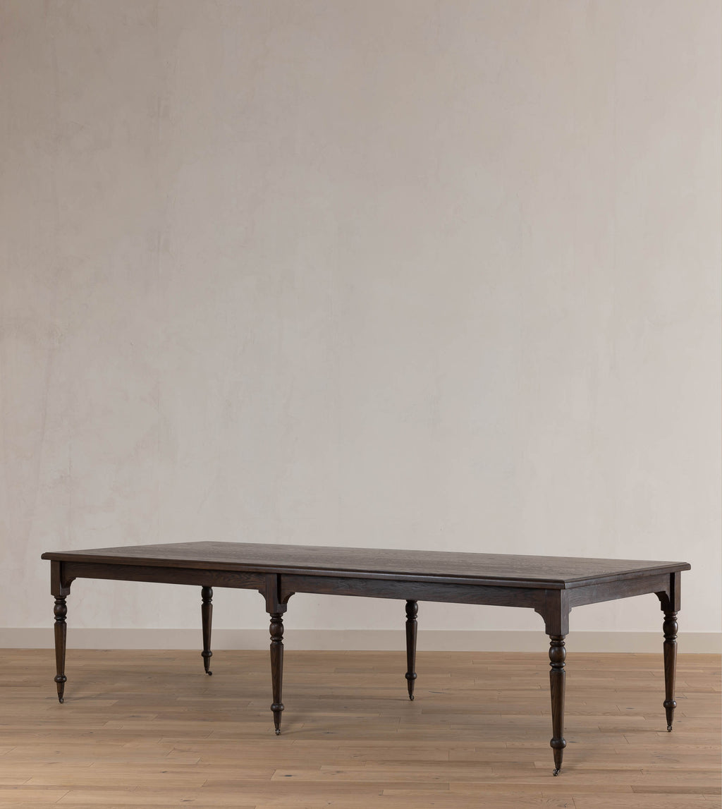 Lavi Dining Table