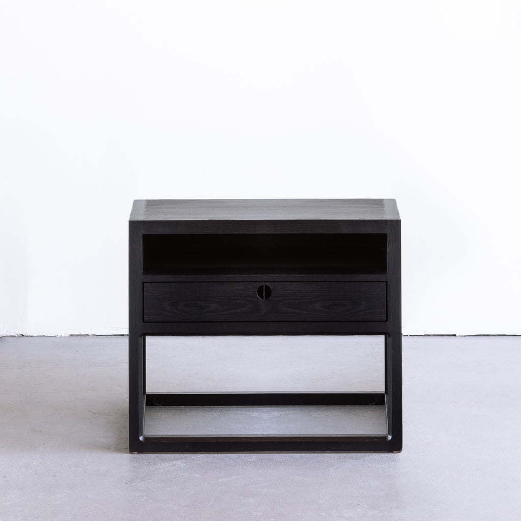 Mandeville Side Table - Furniture - Line - Side Table - Mandeville – Shoppe Amber Interiors