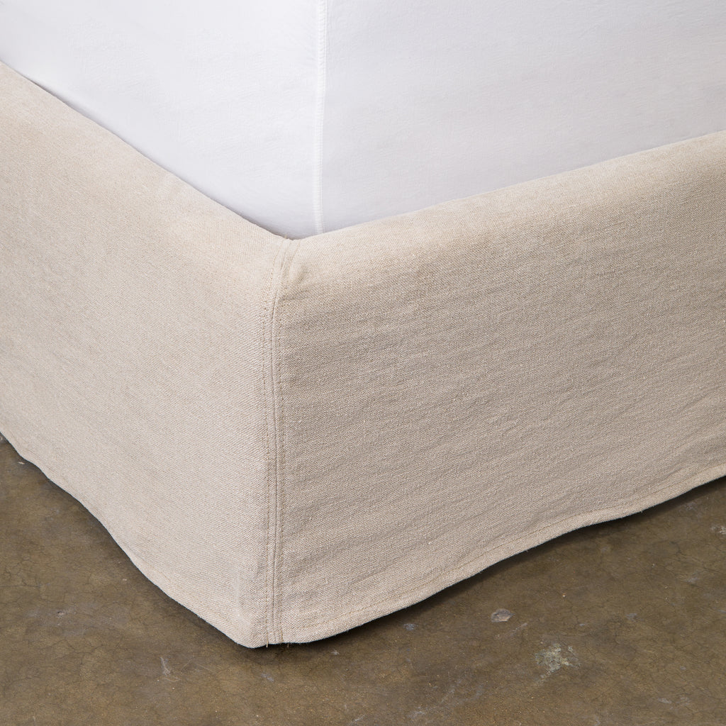 Shelby Bed - Furniture - Line - Bed – Shoppe Amber Interiors